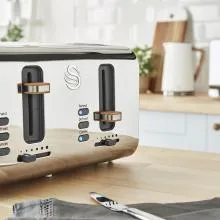 Swan 4 Slice Nordic Style Toaster 1500W (White)